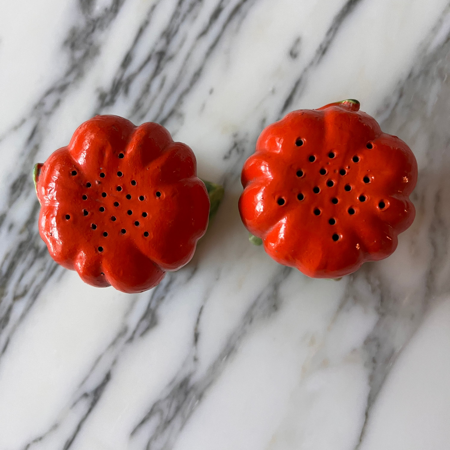 Tomato Salt & Pepper Shaker Set- Vintage