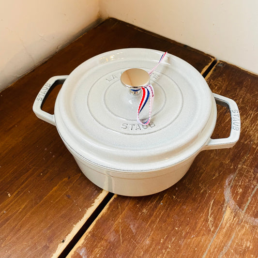 STAUB Cast Iron 2.75-qt Round Cocotte: White Truffle