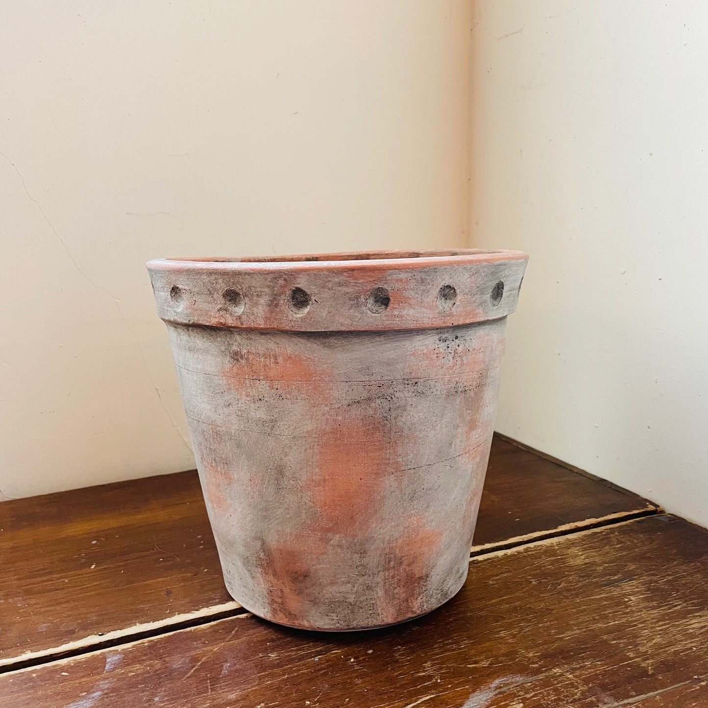 Weathered Garden Pot Medium