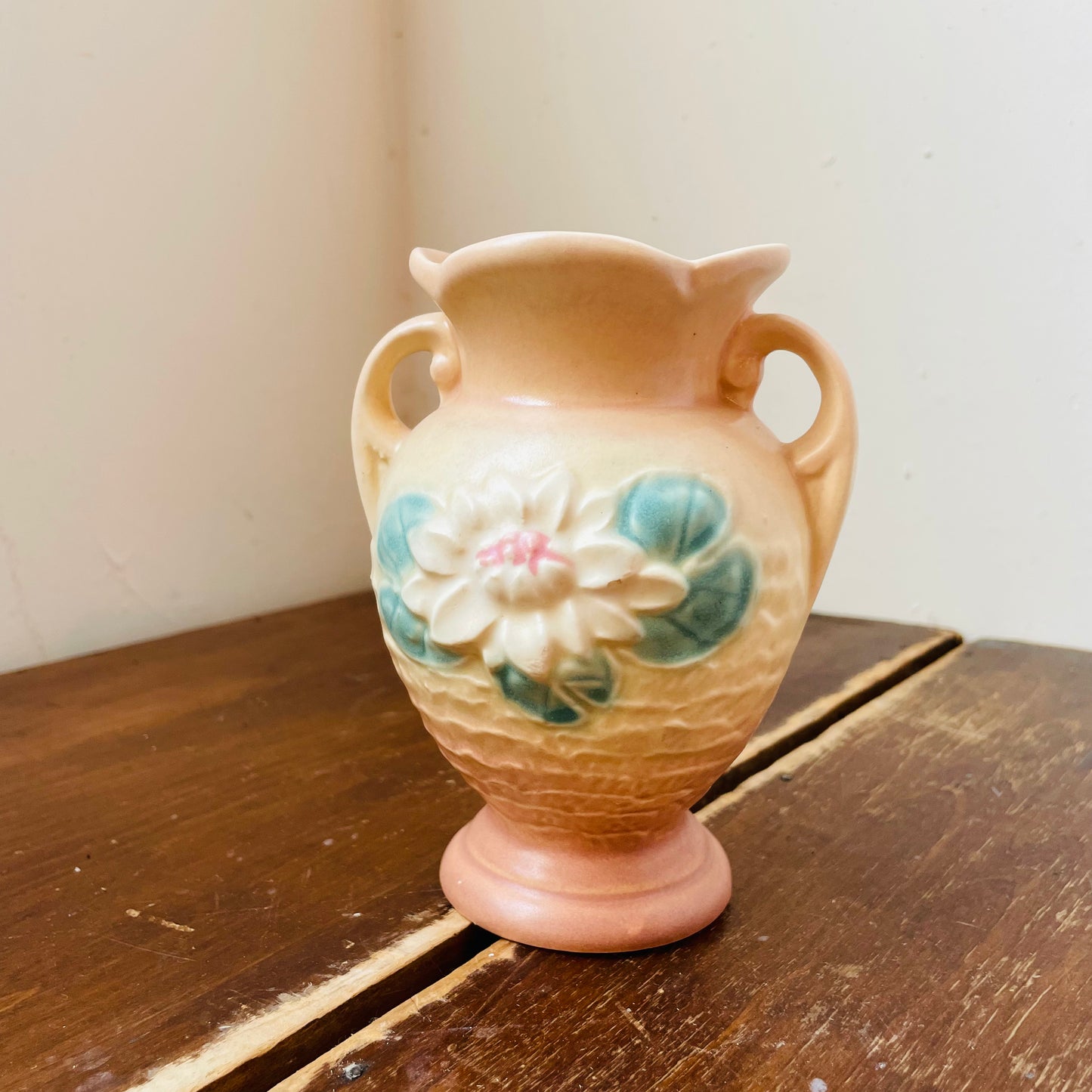 Hull Pottery Water Lily Vase- Vintage