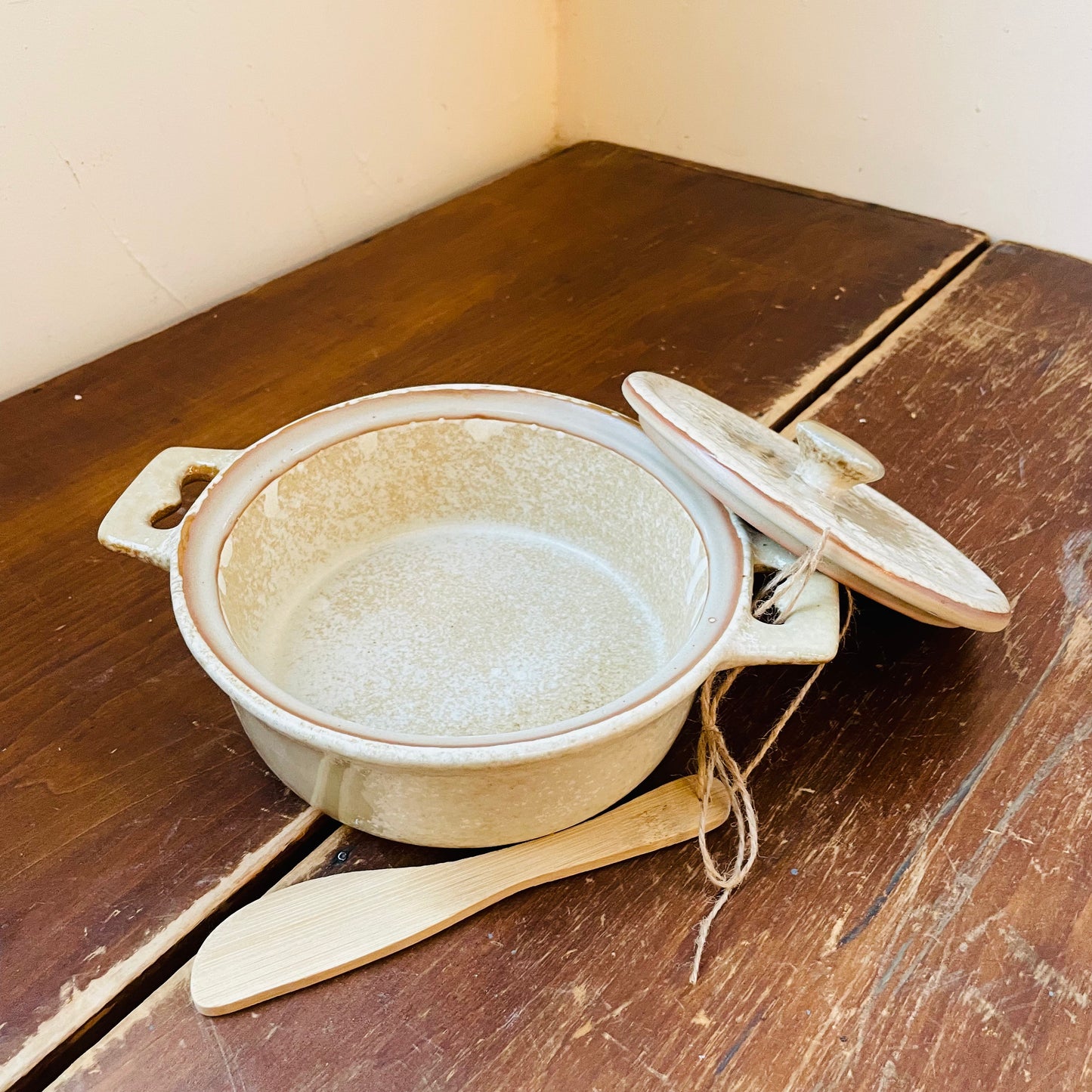 Eggshell Stoneware Brie Baker