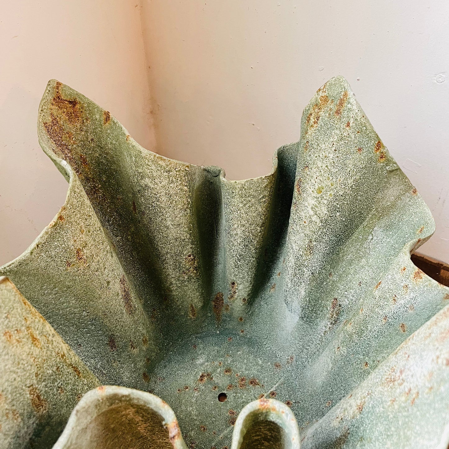 Green Mouchoir Planter