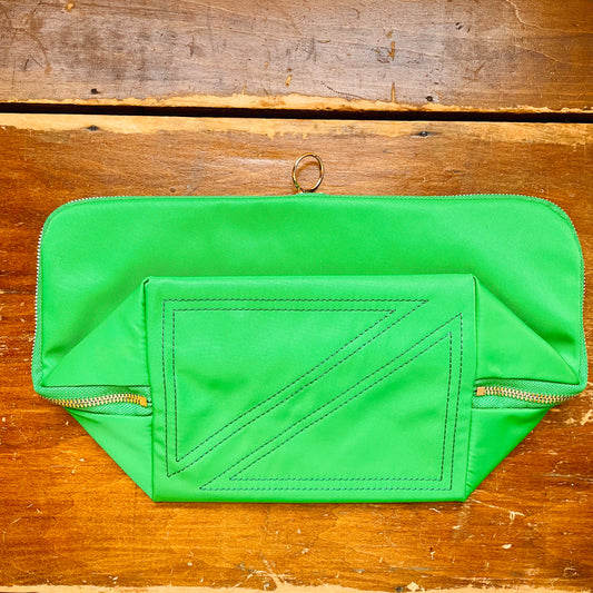 KUSSHI Vacationer Green & Navy Makeup Bag