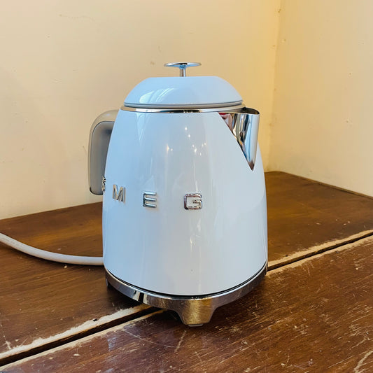 SMEG Pastel Blue Electric Kettle