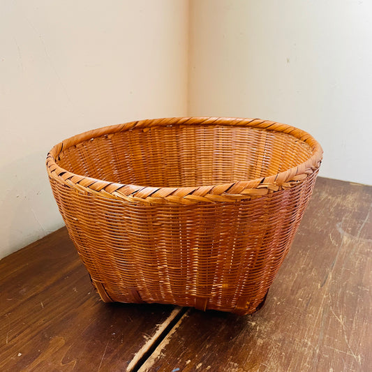 Square Bottom Round Basket- Vintage