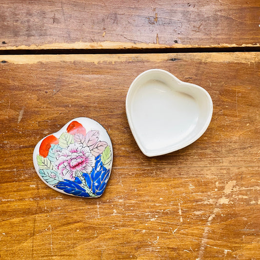 Tobacco Leaf Heart Trinket Box- Vintage