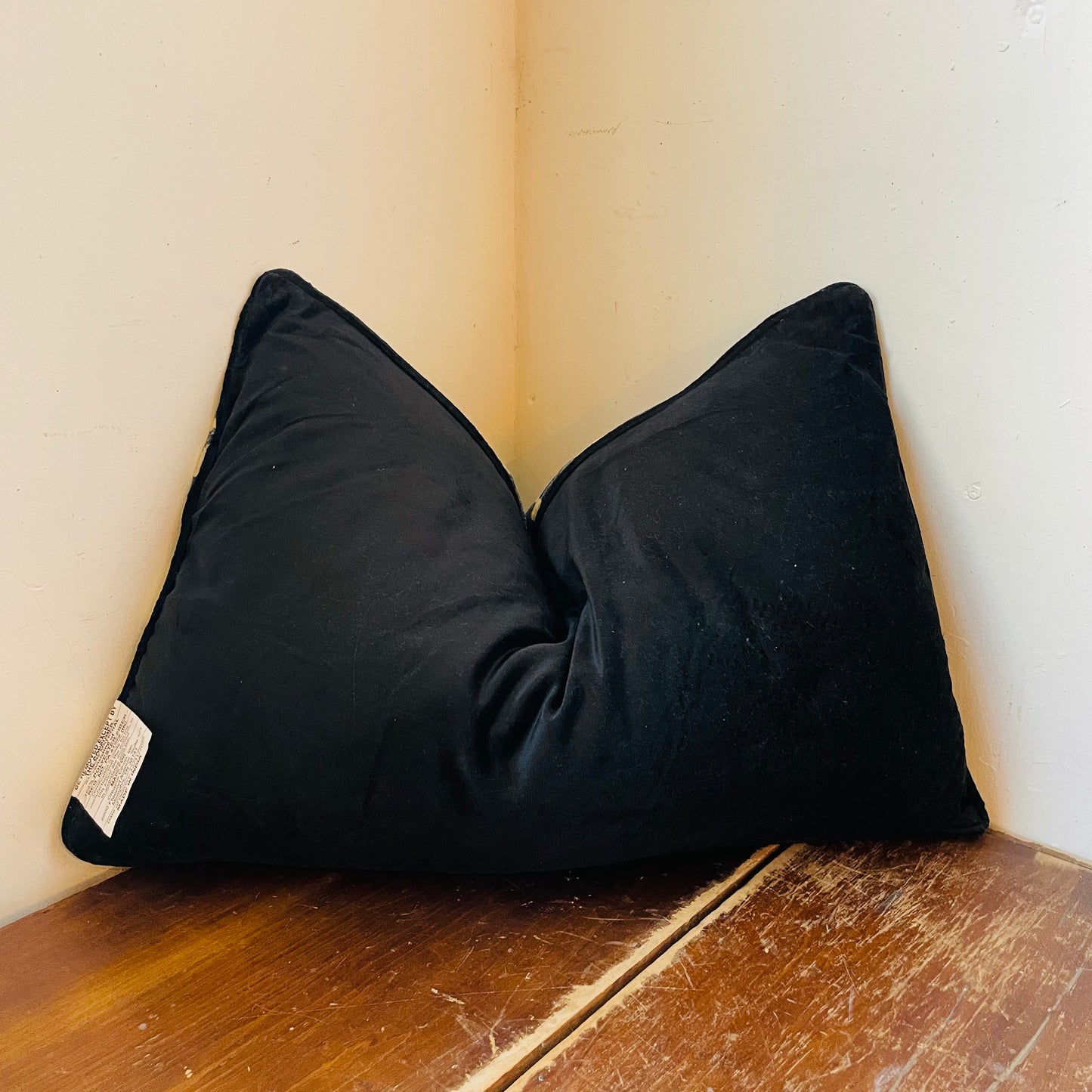 Jaguar Pattern Velvet Lumbar Pillow