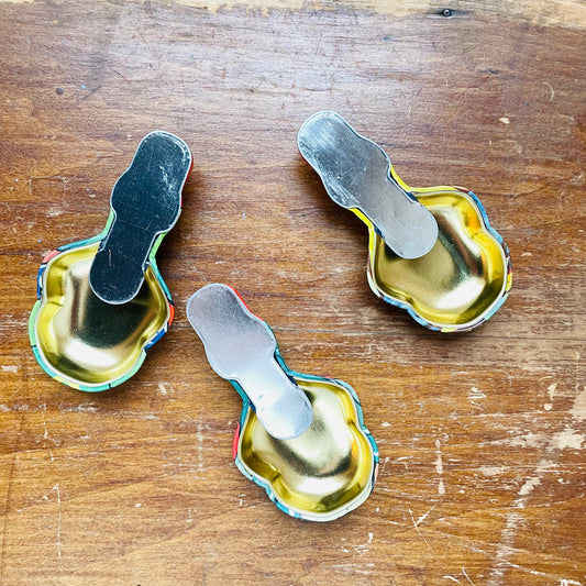 Vintage-inspired Clicker Duck