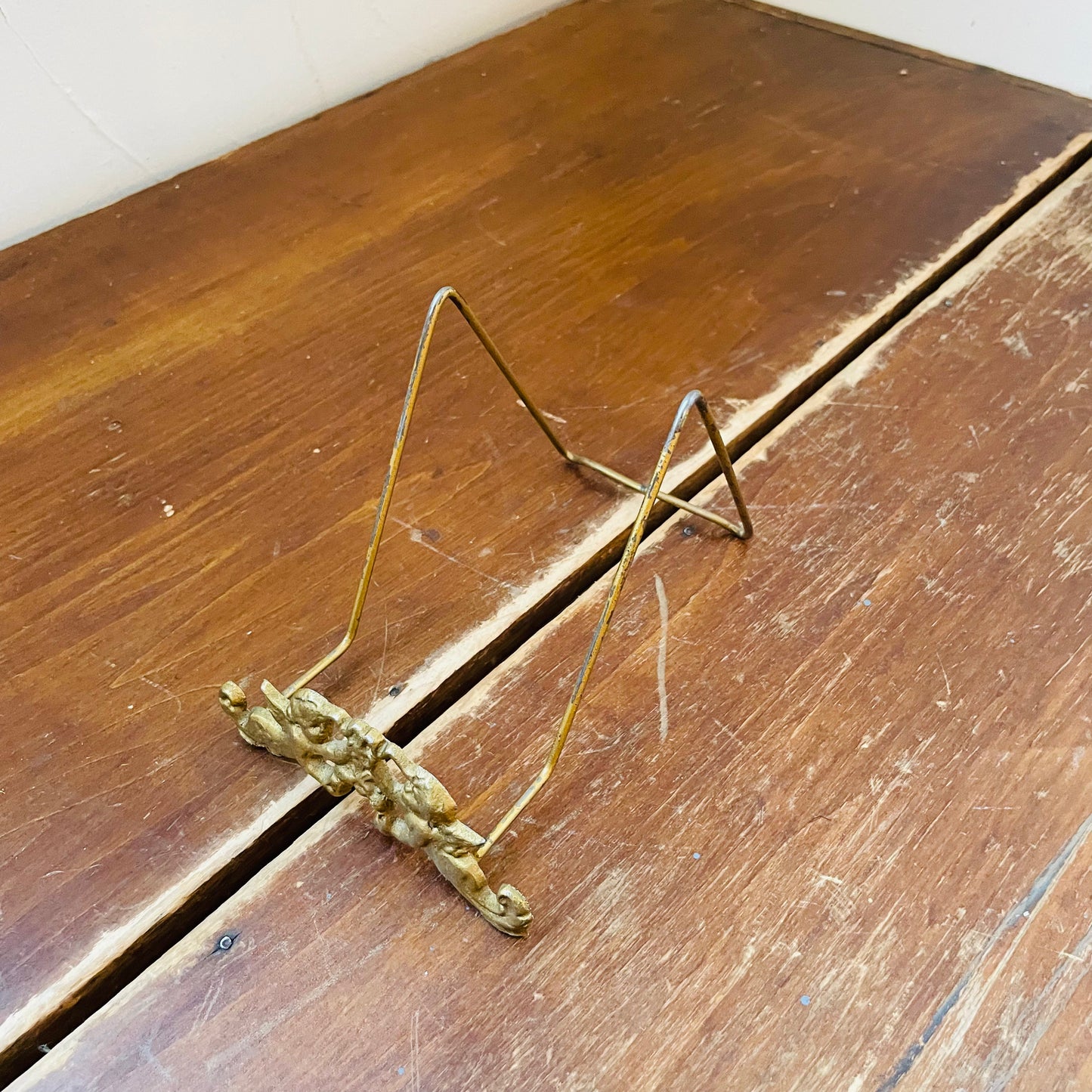 Cherub Easel- Vintage