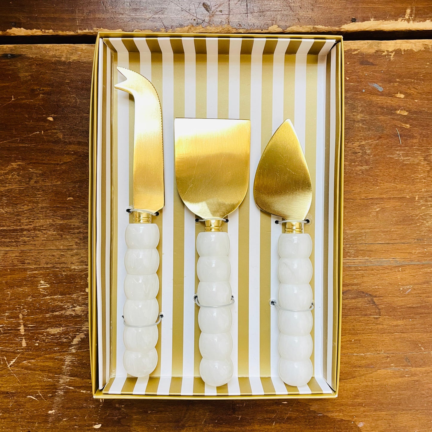 Modern Pop Set of 3 White Beaded Cheese Knives