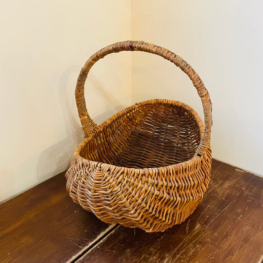 Large Bean Shaped Basket- Vintage