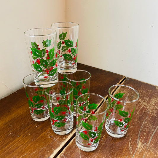 Bartlett Collins Holly Berry Christmas Glasses- Vintage