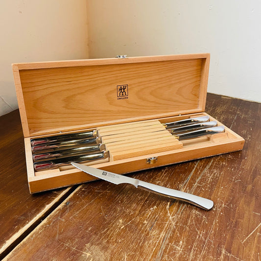 ZWILLING 8-pc Stainless Steel Steak Knife Set w/Presentation Case
