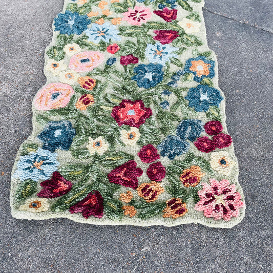 Edith Green & Multicolored 2'6"x7'6" Runner