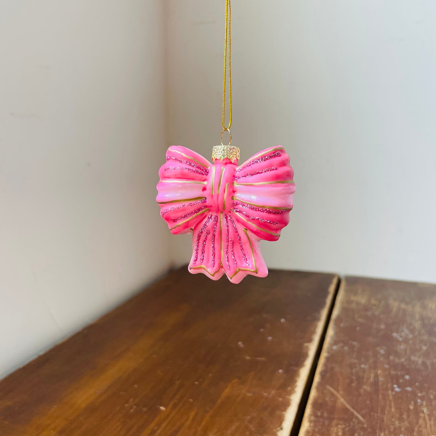 Ribbons & Bows Ornament