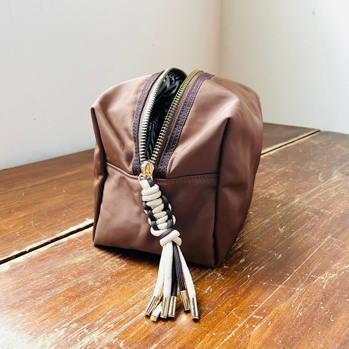 Jet Large Boxy Pouch