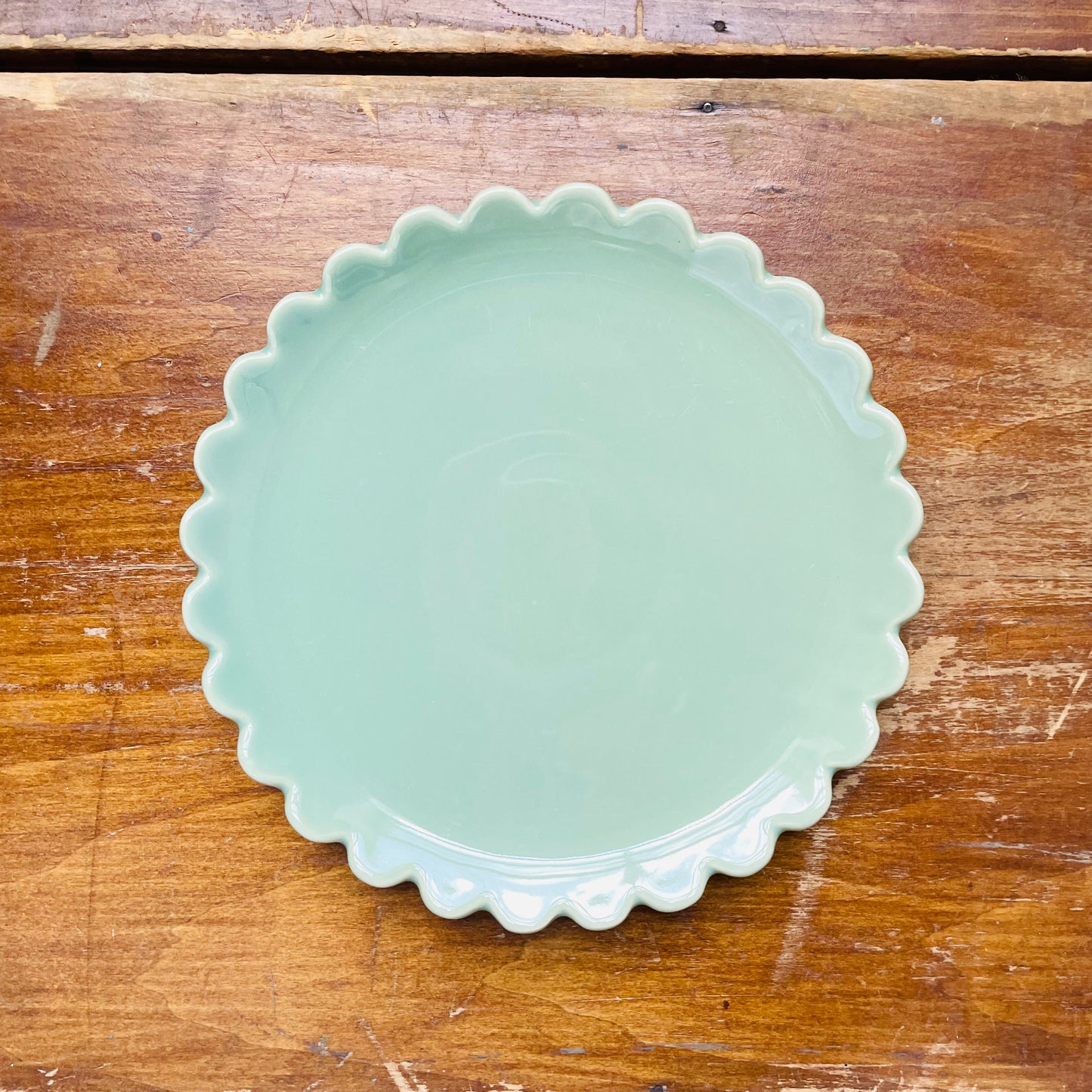 Scalloped Edge Stoneware Plate