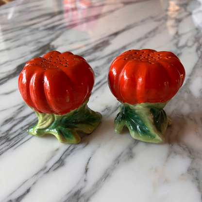 Tomato Salt & Pepper Shaker Set- Vintage
