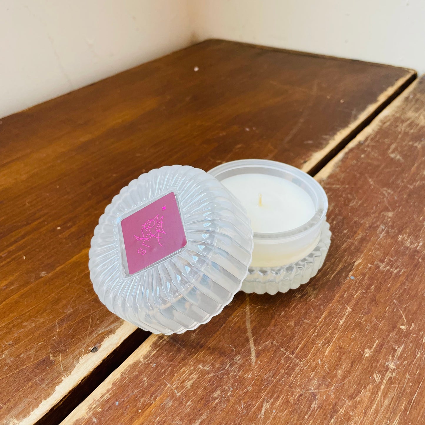 Mistletoe Kiss Bauble Glass Candle