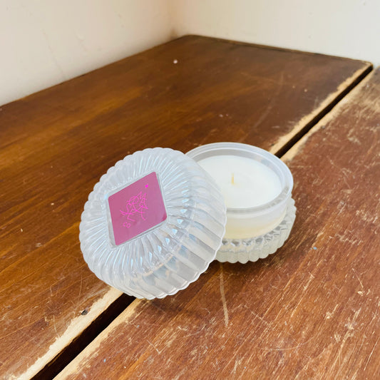 Mistletoe Kiss Bauble Glass Candle