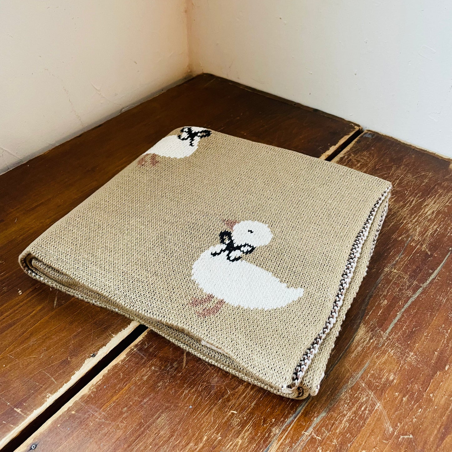 Duckling with Bow Cotton Knit Blanket
