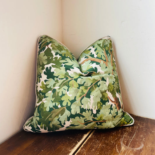Woodland Leaf 1" Emerald Velvet Gusset Pillow