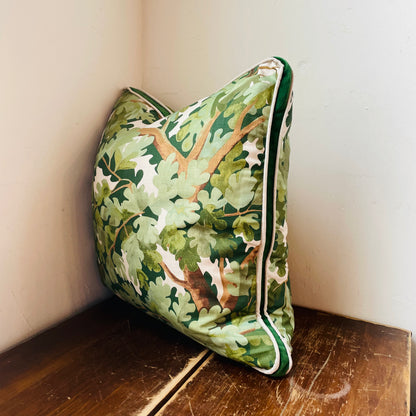Woodland Leaf 1" Emerald Velvet Gusset Pillow