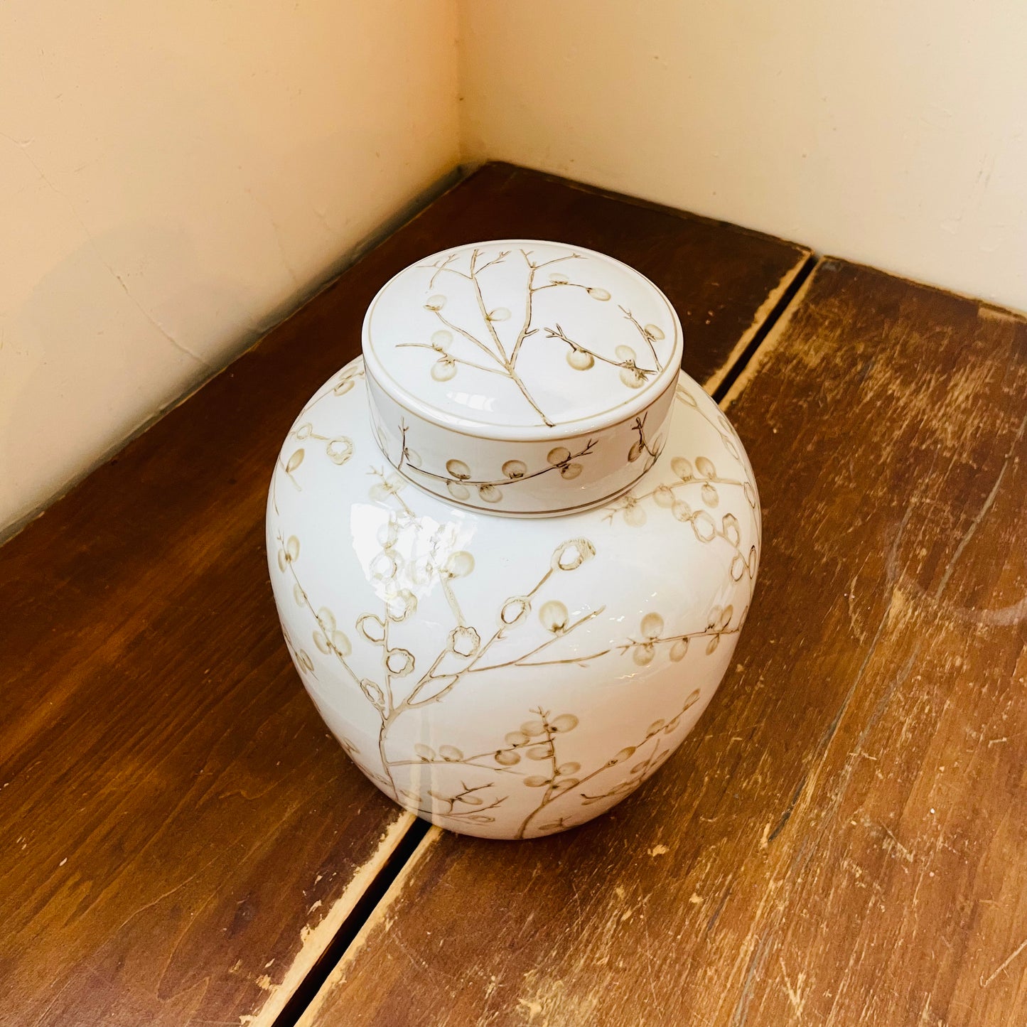 Willow Jar