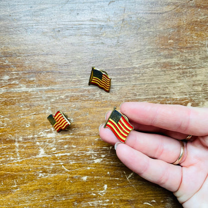American Flag Pin- Vintage