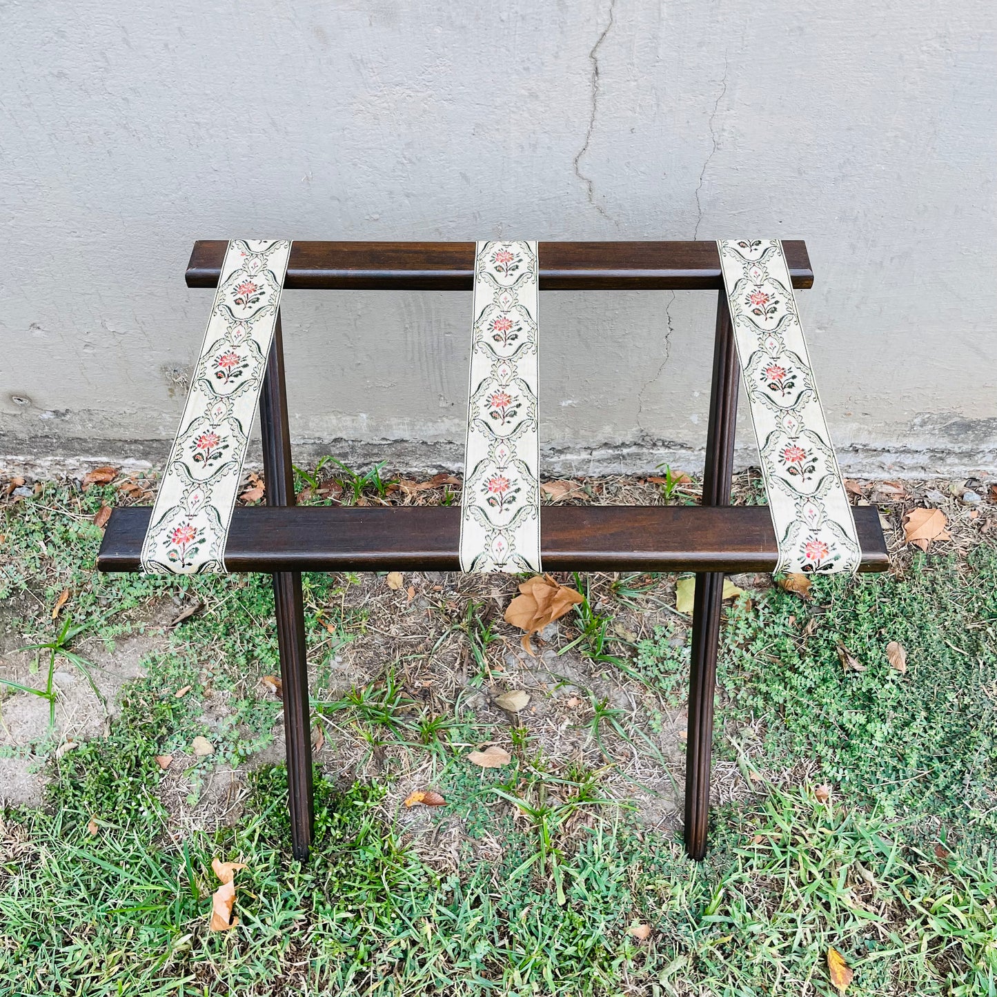 Luggage Folding Stand-Vintage