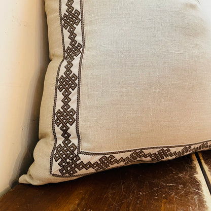 Amalfi Natural with Charcoal Trim Knife Edge Pillow