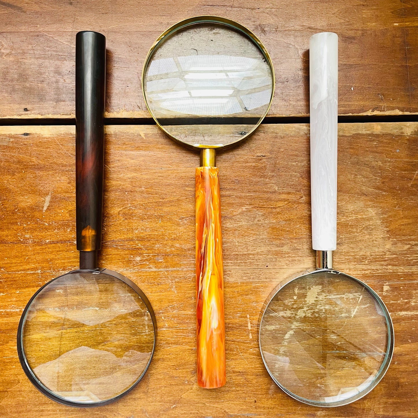 Lyra Magnifying Glass