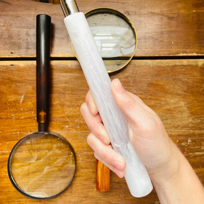 Lyra Magnifying Glass