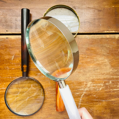 Lyra Magnifying Glass