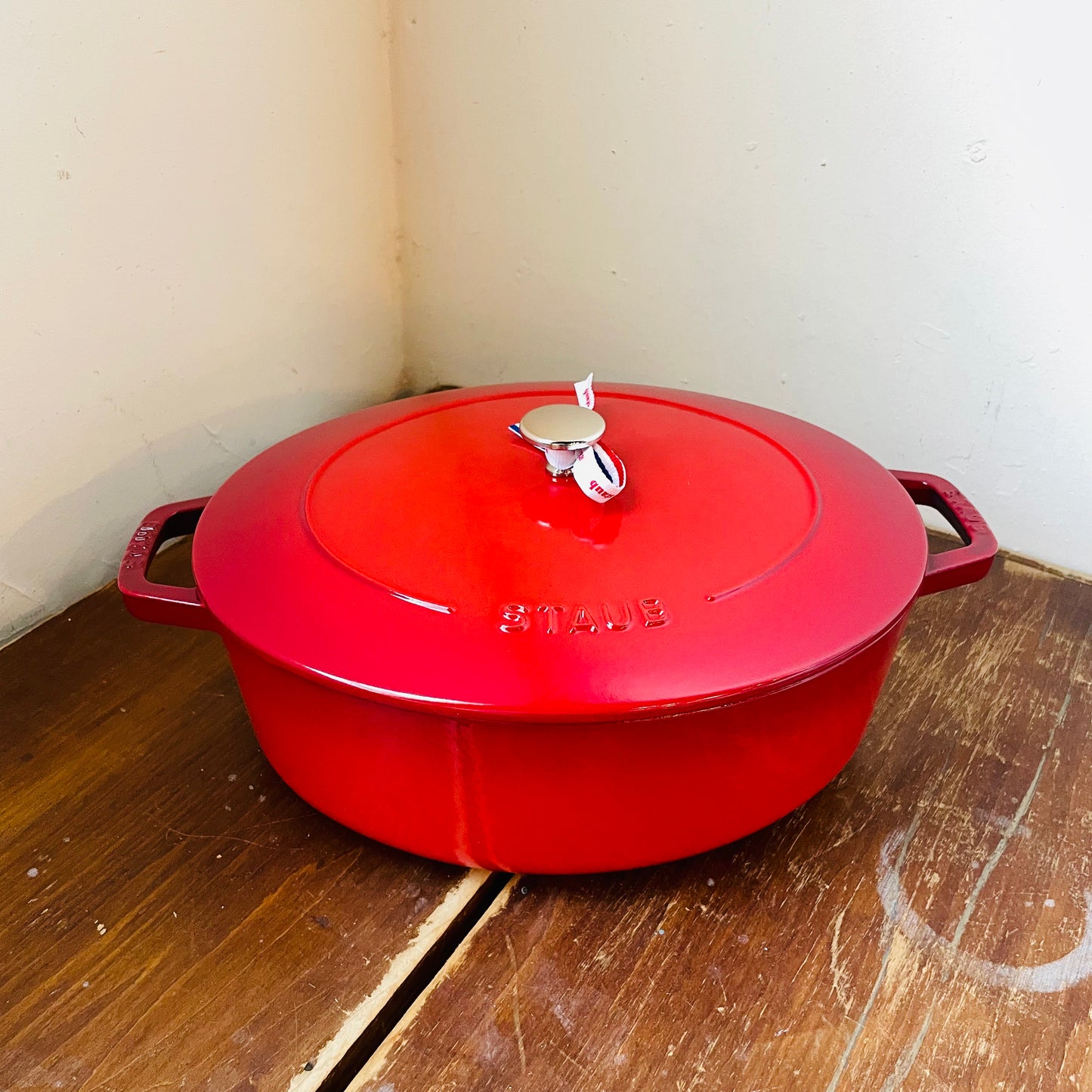 STAUB Cast Iron 6.25-qt Shallow Oval Dutch- Cherry