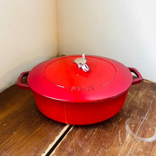 STAUB Cast Iron 6.25-qt Shallow Oval Dutch- Cherry