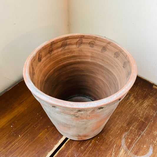 Weathered Garden Pot Medium