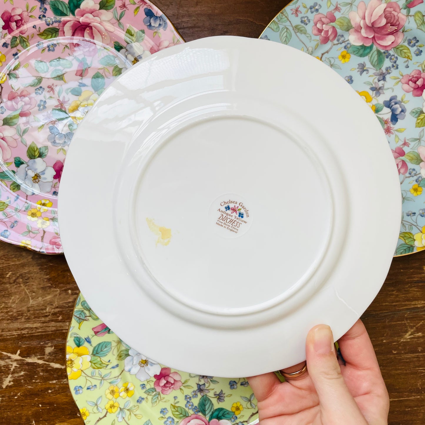 Chelsea Garden Duchess Fine Bone China Plate Set of 4- Vintage