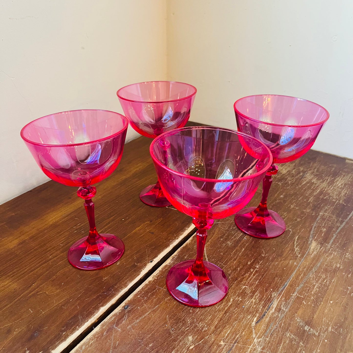 Acrylic Fuchsia Stemmed Wine Glasses- Set of 4