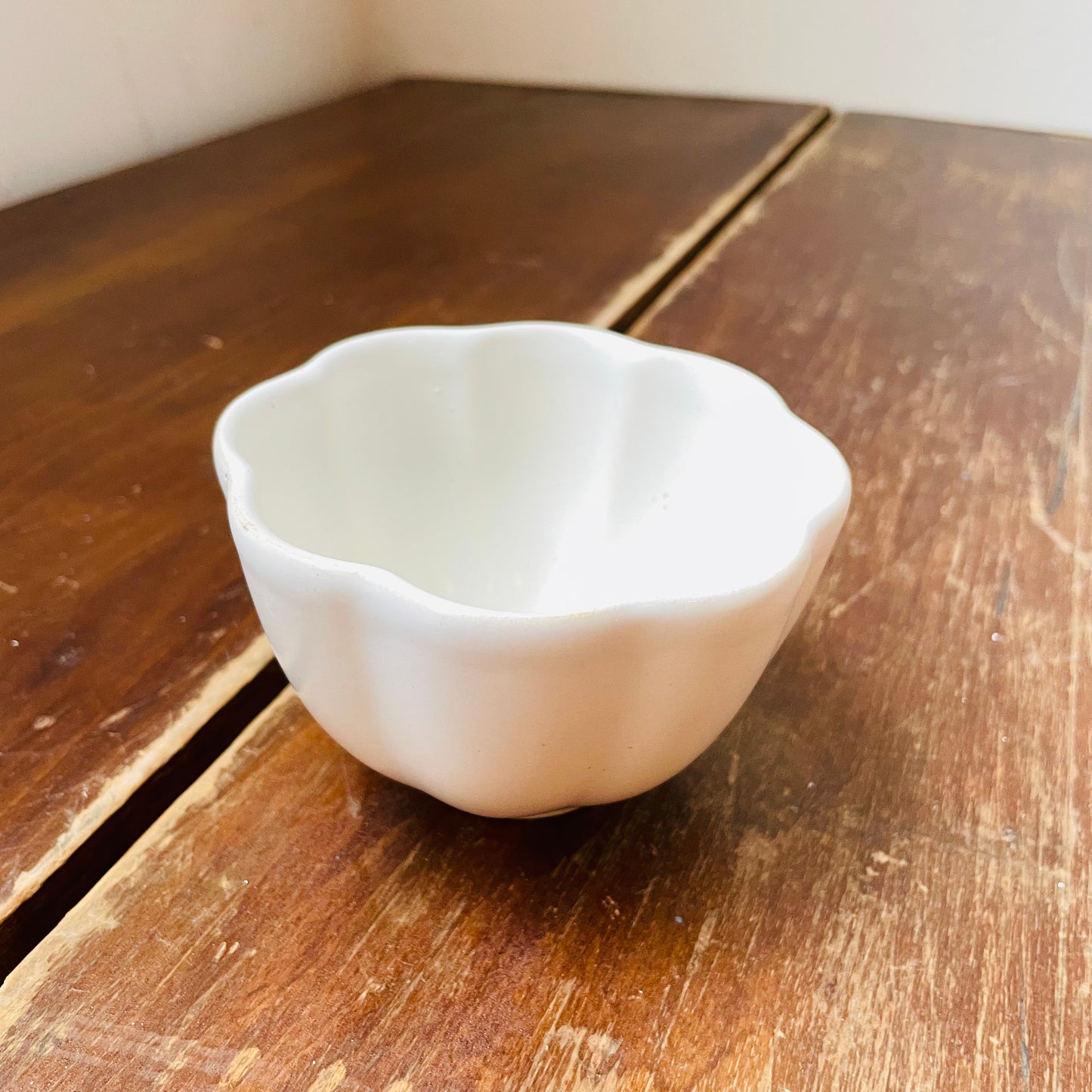 Flower Shaped Stoneware Bowl