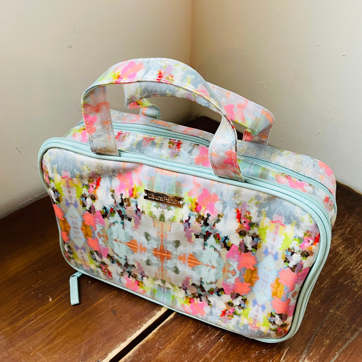 Brooks Avenue Travel Case