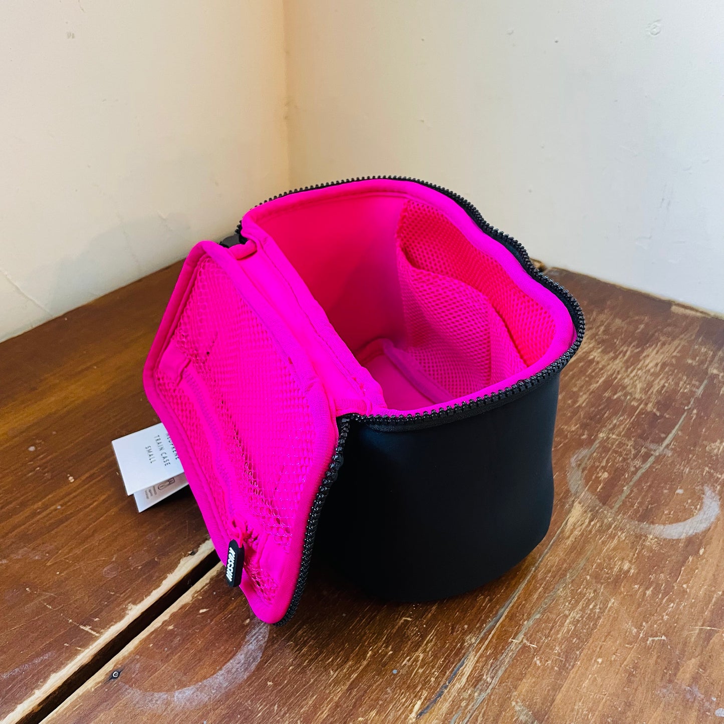 KUSSHI Neoprene Train Case