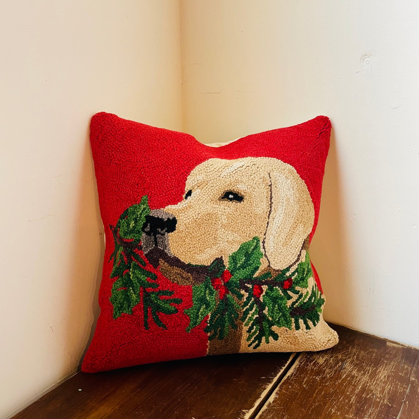 Yellow Lab with Holly Branch Pillow