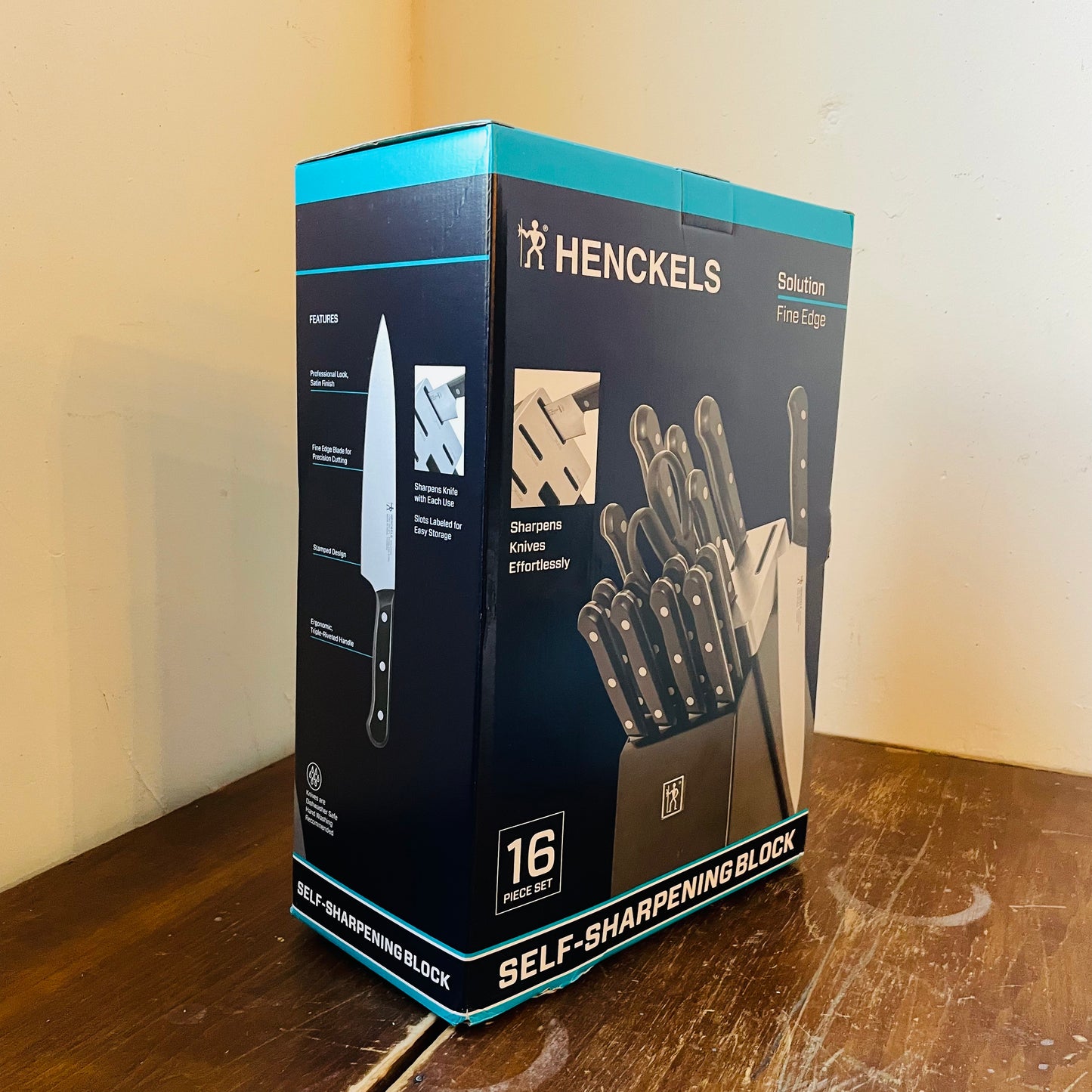 Henckels Solution 16-pc Self-Sharpening Knife Block Set