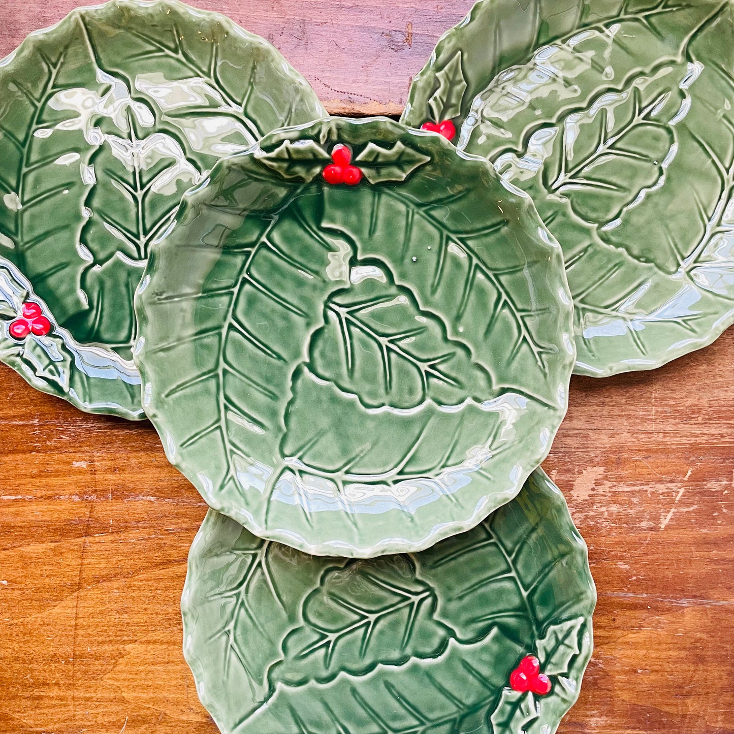 Holiday Holly Plates- Set of 4