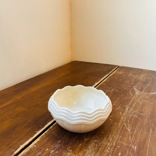 Scalloped Edge White McCoy Bulb Bowl- Vintage