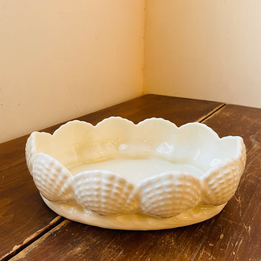 White Shell Wide Dish- Vintage