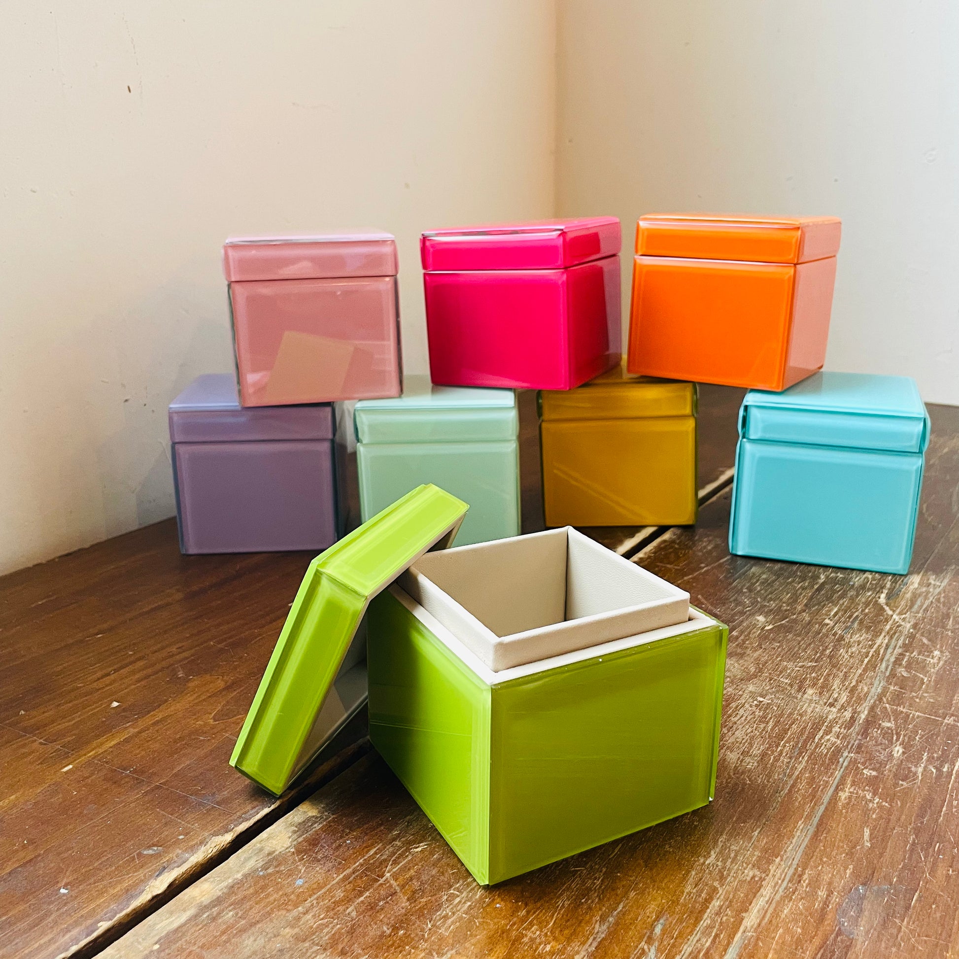 Mercentile Color Glass Color Drench Box – Sugartown Mercantile