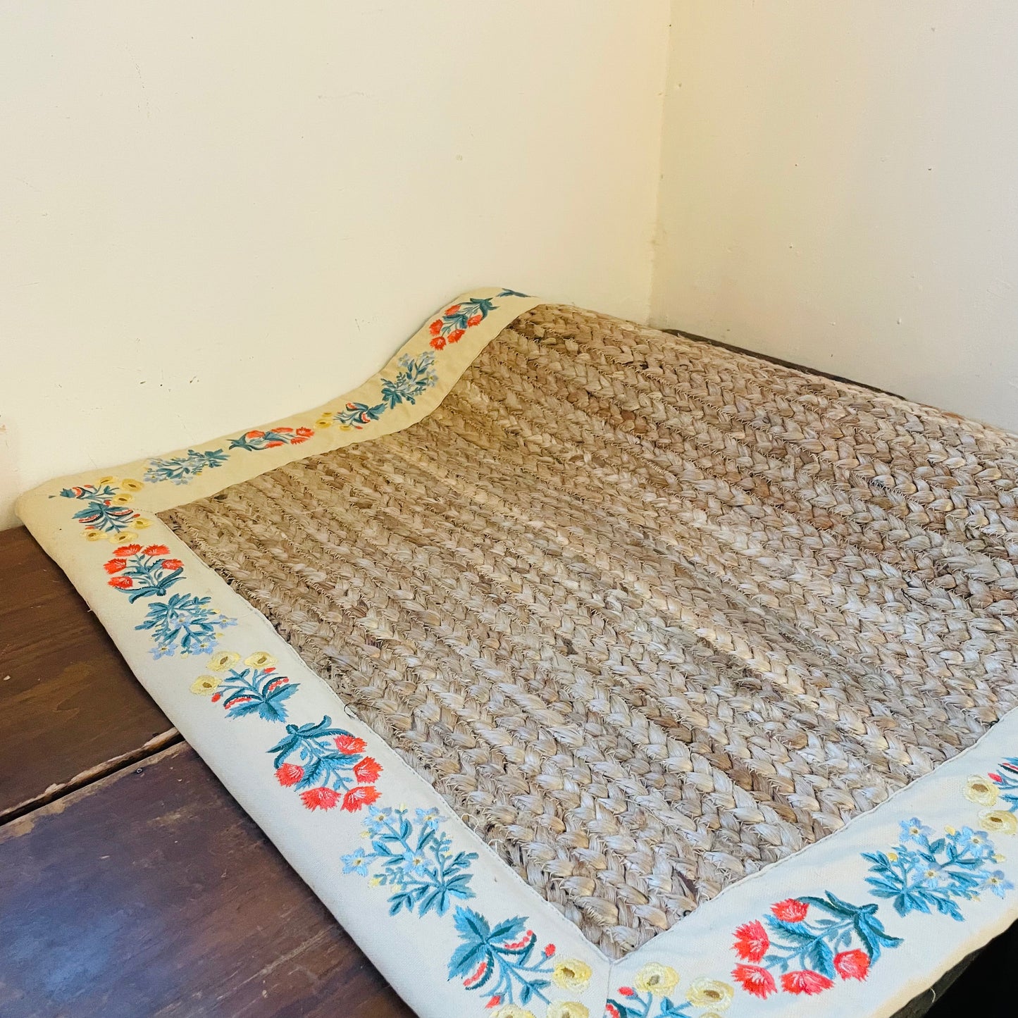 Costa Mughal Rose Jute Rug