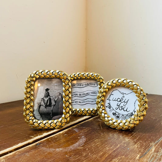 Braided Pattern Photo Frame